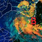 O que vai ocorrer com a baixa pressão que trouxe tanta chuva