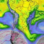 Rio atmosférico se somará ao calor para trazer chuva frequente