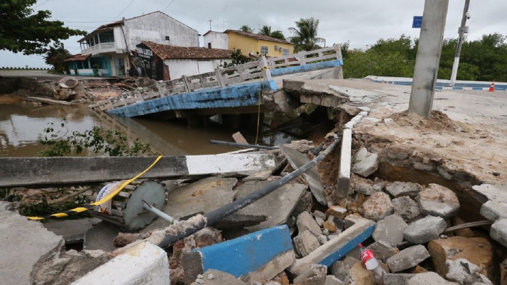 Bahia contabiliza estragos pela chuva de até 500 mm