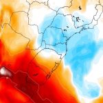 Ar quente avança da Argentina e abril se despede com calor
