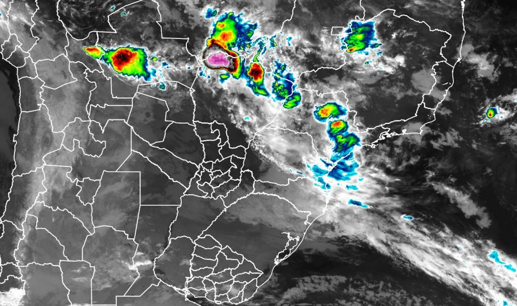 Frente fria e baixa pressão trazem chuva hoje no Centro-Sul do Brasil