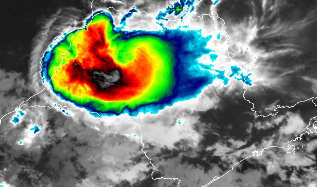 Sistema de tempestades se forma no interior de São Paulo