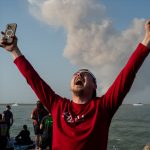 Foguete de Elon Musk para missões à Lua e Marte explode em teste