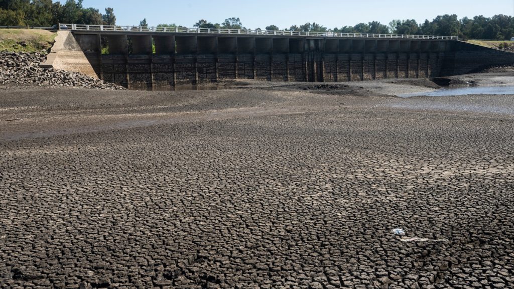 Uruguai reza por chuva e vem pouca água onde mais precisa