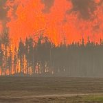 Calor sem precedentes em maio gera massivos incêndios no Canadá