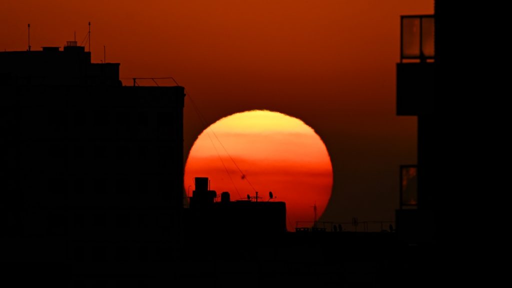 Hemisfério Sul tevê o mês mais quente já registrado