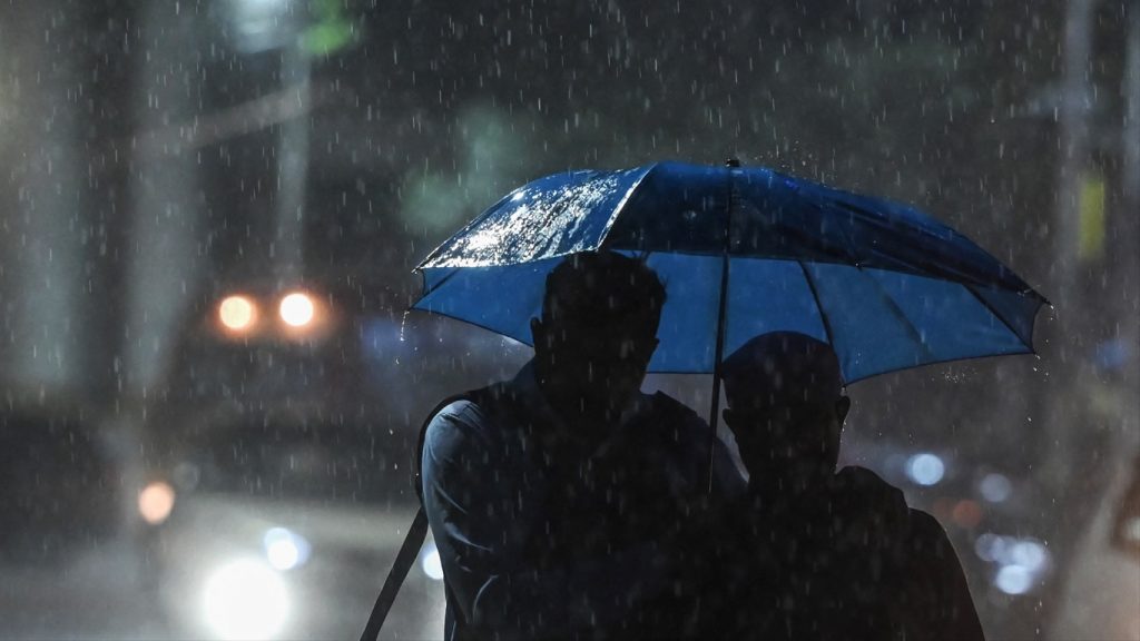 Poluição extrema torna previsão de chuva difícil na Índia