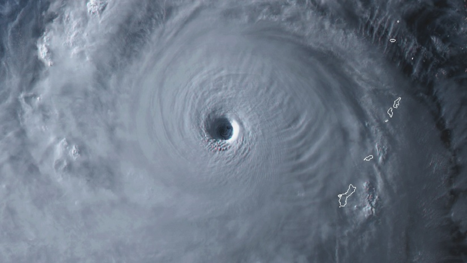 <span class="entry-title-primary">Ciclone mostro com vento de 300 km/h pode quebrar recorde</span> <h2 class="entry-subtitle">Supertufão Mawar avança pelo Pacífico Norte e se intensifica ainda mais após ter causado estragos na ilha de Guam</h2>