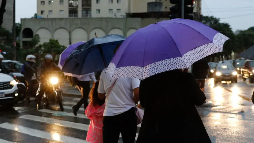 Previsão do tempo: fim do verão fora de época e chuva em São Paulo