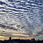 Lençol de nuvens impressiona no céu da Grande Porto Alegre