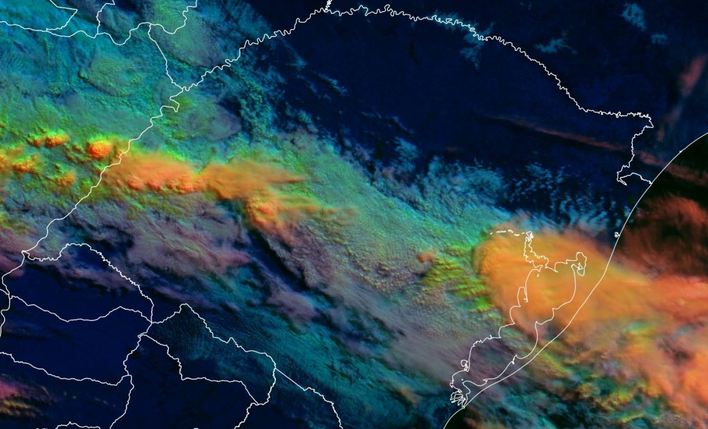Frente fria avança e muda o tempo com mais nuvens e chuva