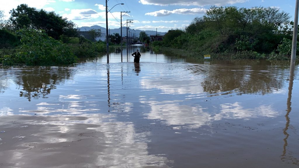Frio aumenta e vítimas do ciclone enfrentarão marcas gélidas