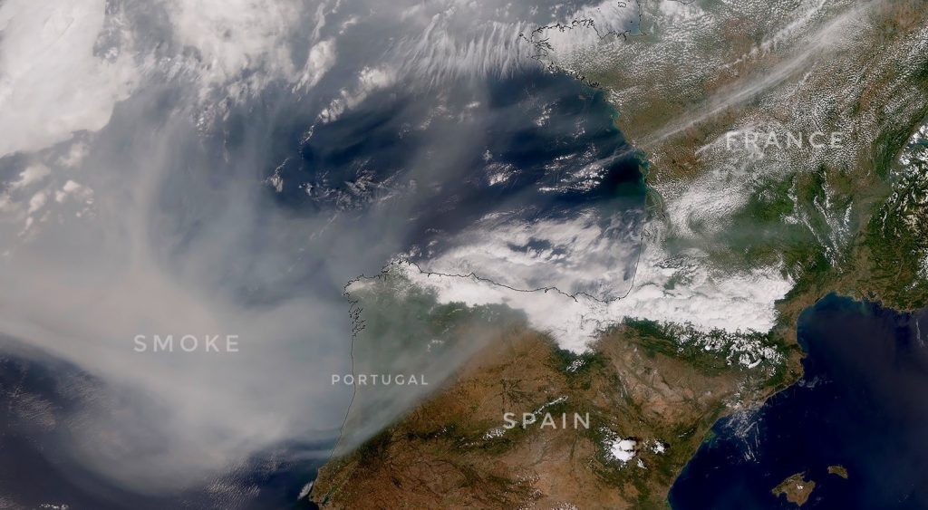 Fumaça dos incêndios no Canadá cruza o Atlântico e atinge Portugal