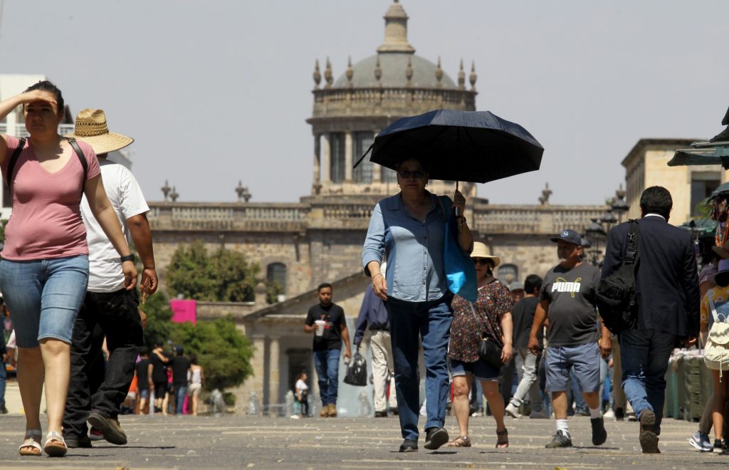México suspende aulas e conta mais de 100 mortos pelo calor