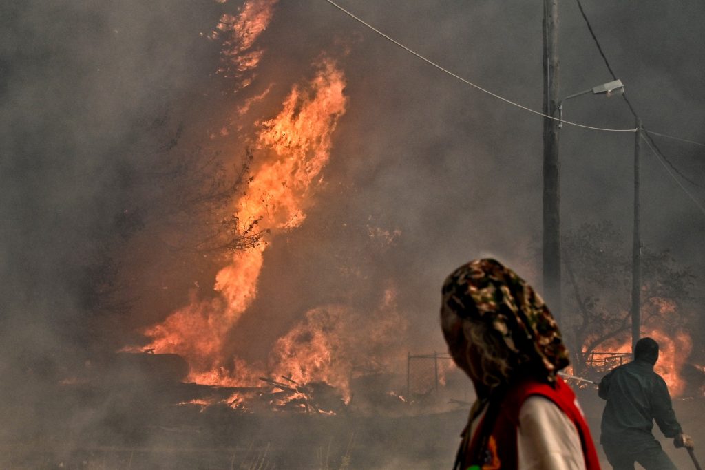 Calor excepcional causa incêndios e superlota hospitais na Europa