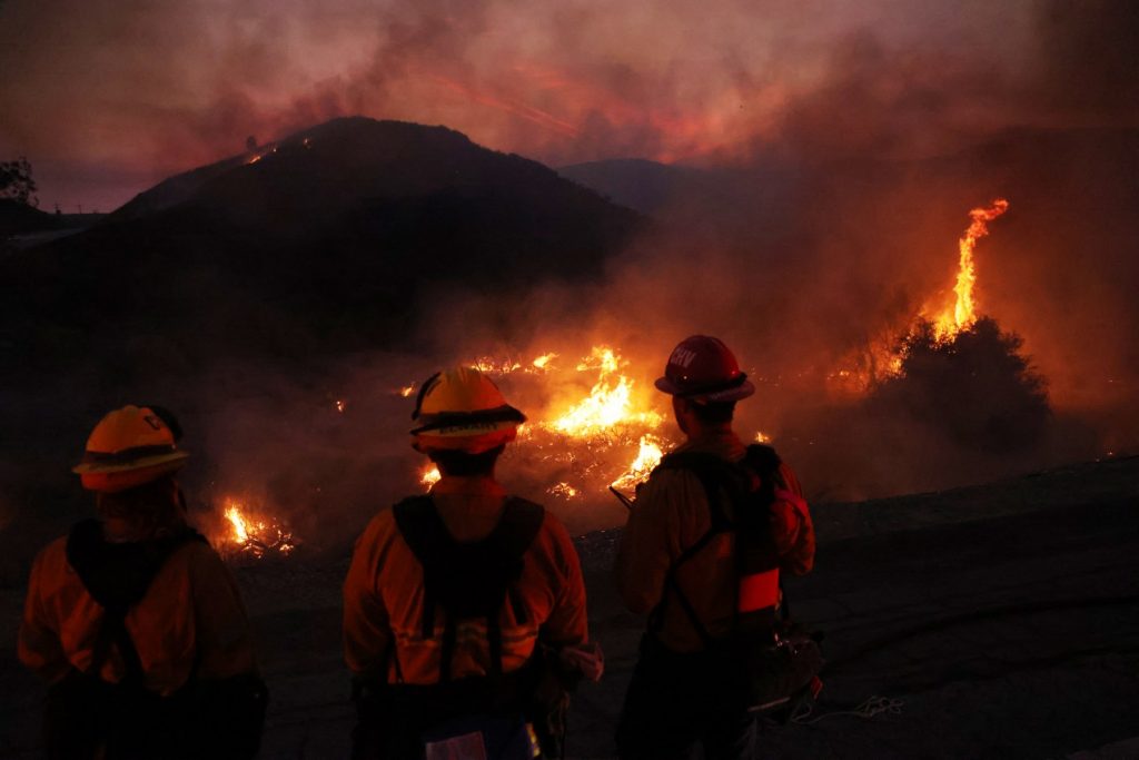 Fogo, calor brutal e máximas de até 51ºC castigam os Estados Unidos