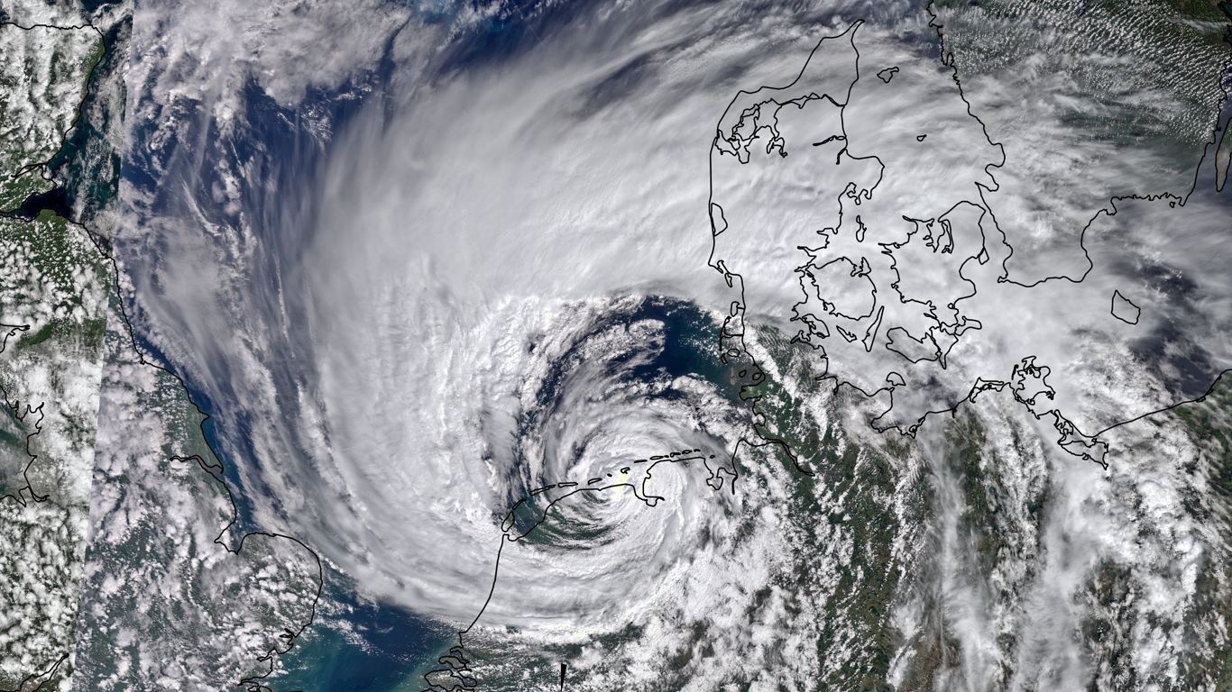 <span class="entry-title-primary">Ciclone muito raro de verão causa mortes e destruição na Europa</span> <h2 class="entry-subtitle">Holanda e Alemanha foram os países mais castigados pelo ciclone extratropical Poly. Ciclones intensos não são comuns no verão europeu. </h2>