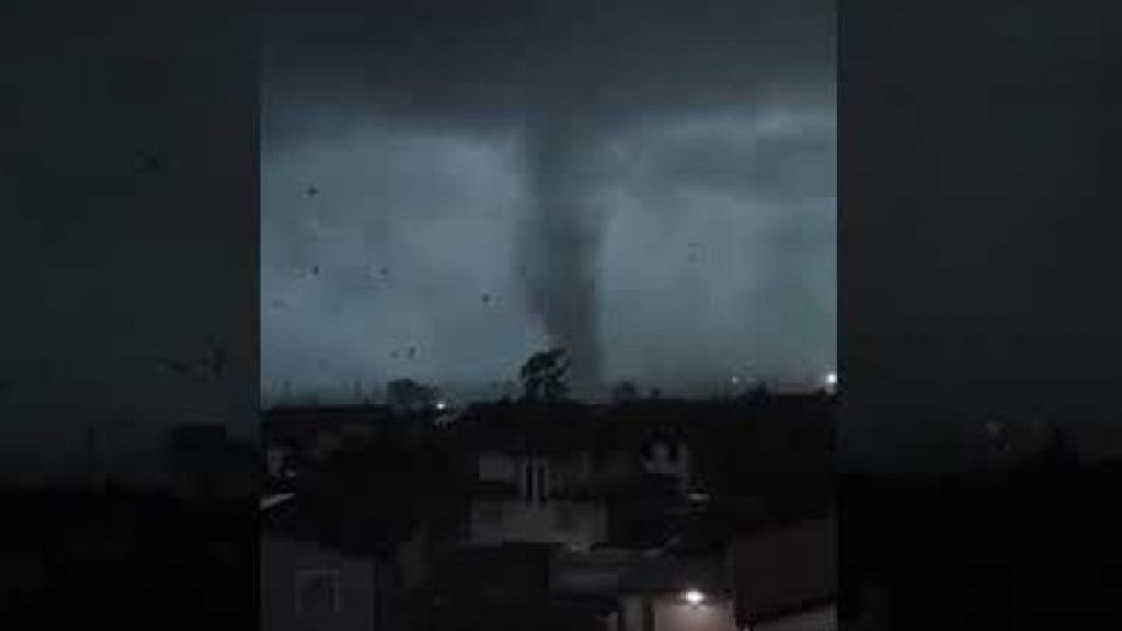 Tornado atinge região da cidade italiana de Milão