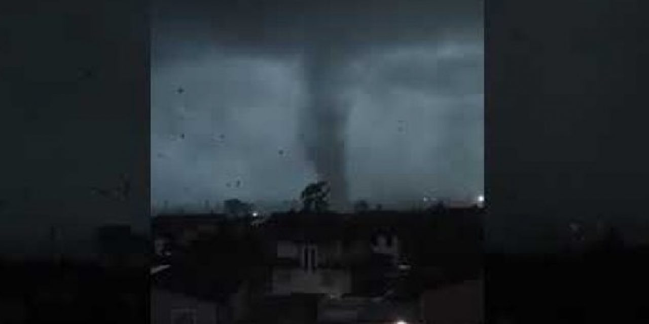 <span class="entry-title-primary">Tornado atinge região da cidade italiana de Milão</span> <h2 class="entry-subtitle">Onda de tempestades severas não dá trégua na Itália e um tornado atingiu a região de Milão na manhã desta sexta-feira</h2>