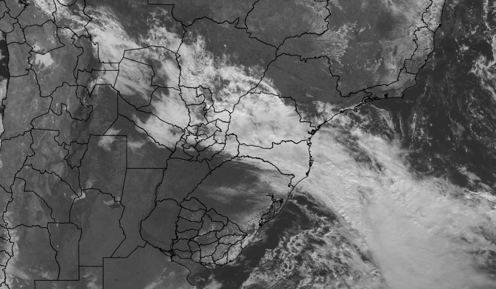 Frente fria avança do Sul do Brasil para São Paulo e o Rio de Janeiro