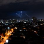 Chuva forte causa alagamentos em São Paulo; previsão é de mais chuva
