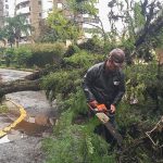 Sexta começa com chuva, raios, granizo e perigo de violentos vendavais