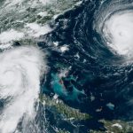 Furacões formam dobradinha no Atlântico