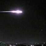 Estágio de foguete da Rússia deixa rastro no céu do Sul do Brasil