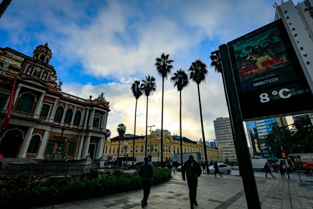 Entenda como frio tão intenso no fim de agosto não é comum