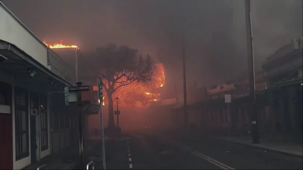 Seca e furacão provocam tempestade de fogo em ilha do Havaí
