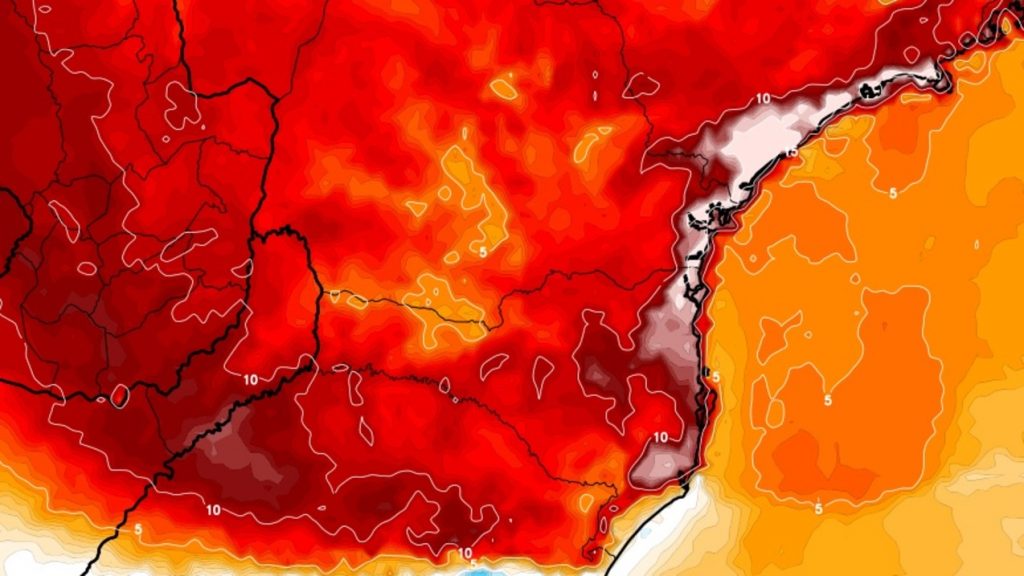 Vento gerará calor intenso na costa entre Santa Catarina e São Paulo