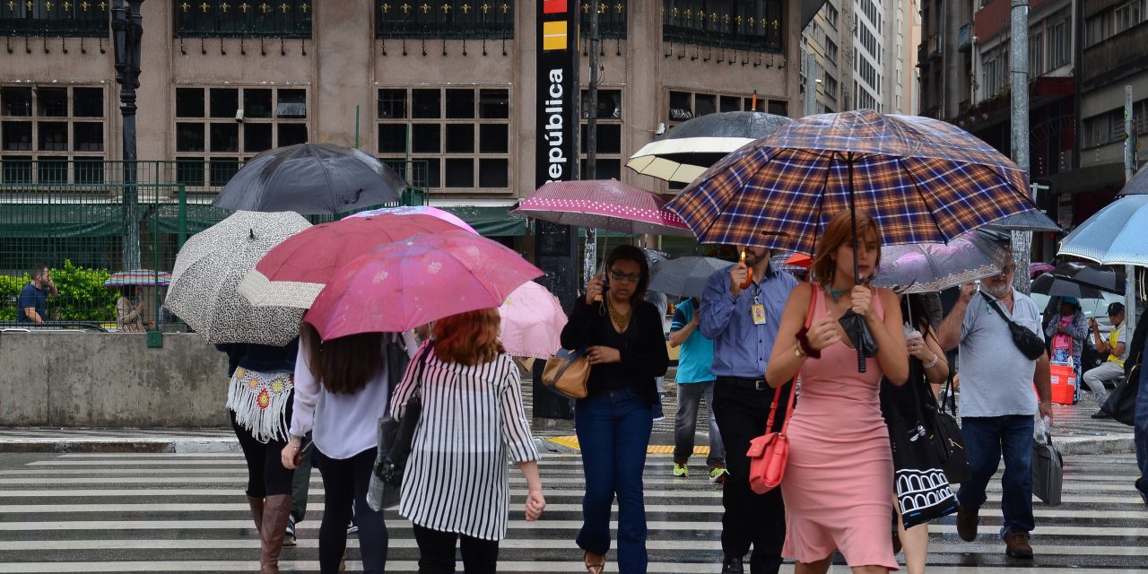 <span class="entry-title-primary">Clima: o que agosto reserva de diferente de julho em São Paulo</span> <h2 class="entry-subtitle">Mês de julho na cidade de São Paulo terminou com chuva abaixo da média e temperatura superior à normal histórica </h2>
