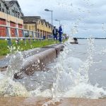 Direto do Cais: Guaíba sobe, água alcança cais e comportas são fechadas