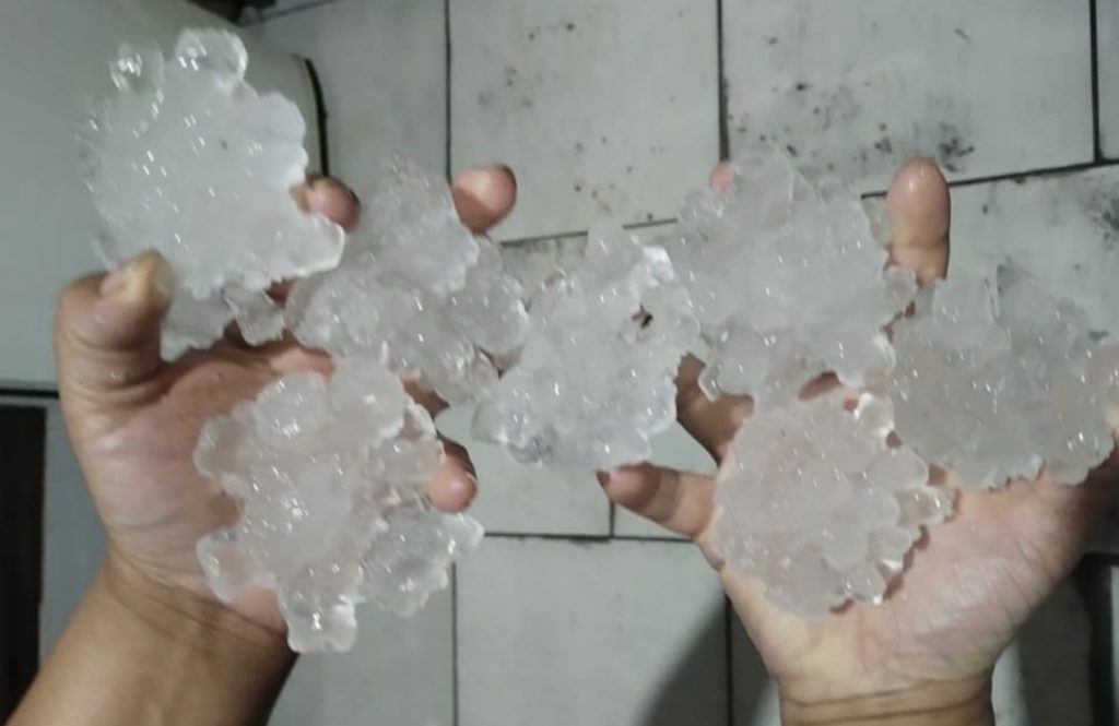 Situação incomum levou ao raro granizo gigante em Bagé (RS)