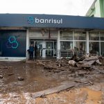 Corrente de ajuda pelas enchentes agora tem PIX oficial; veja como ajudar