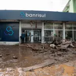 Corrente de ajuda pelas enchentes agora tem PIX oficial; veja como ajudar