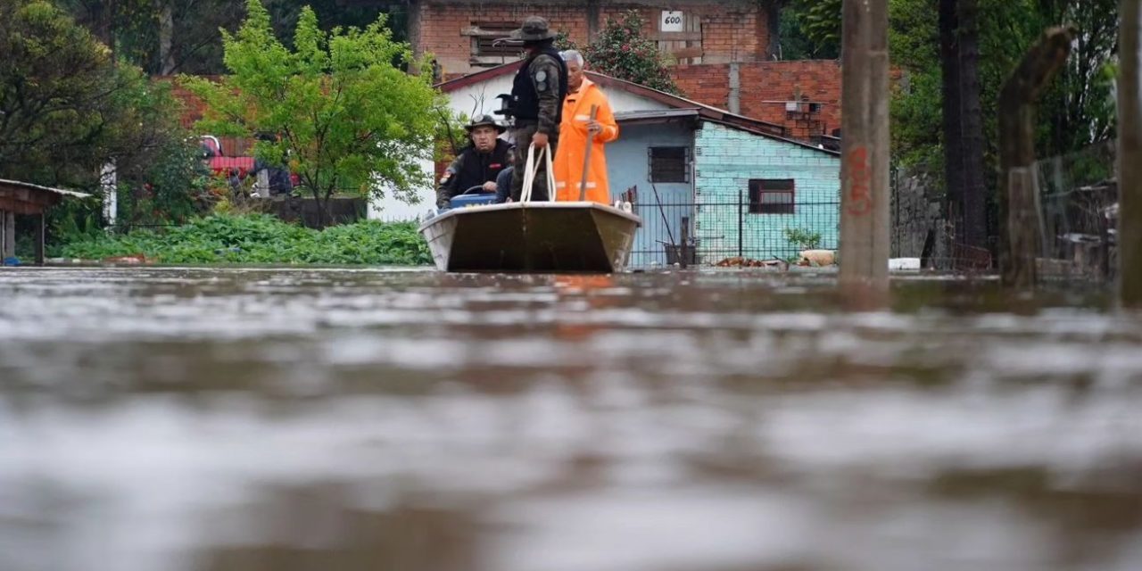 <span class="entry-title-primary">Novo episódio de chuva extrema trará inundações e mais enchentes</span> <h2 class="entry-subtitle">MetSul Meteorologia alerta que tereeiro evento de chuva excessiva em setembro trará mais inundações e agravará cheias já em andamento</h2>