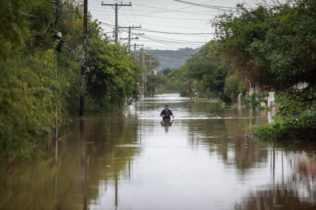 Chuva só desta semana deve superar média do mês todo em Porto Alegre