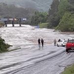 Rio Grande do Sul tem 18 estradas com bloqueios e quedas de pontes