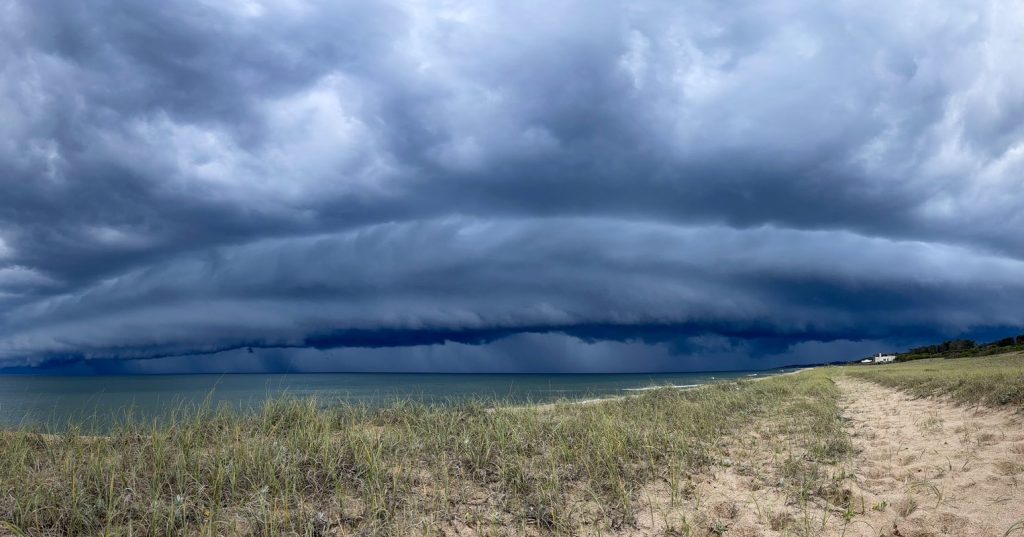 Chuva e tempestades avançam após maior calor em anos em setembro