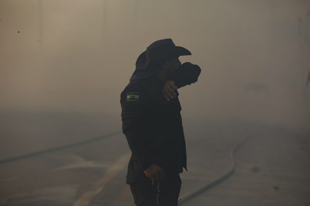 Imagem de satélite registra a densa fumaça que cobriu Manaus