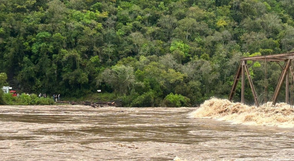 Alerta de emergência por cheia de graves proporções do Taquari