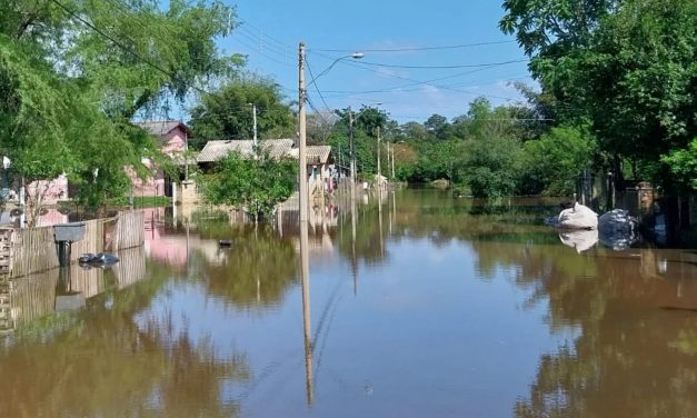 Vale do Sinos enfrenta quinta enchente seguida e águas ainda sobem