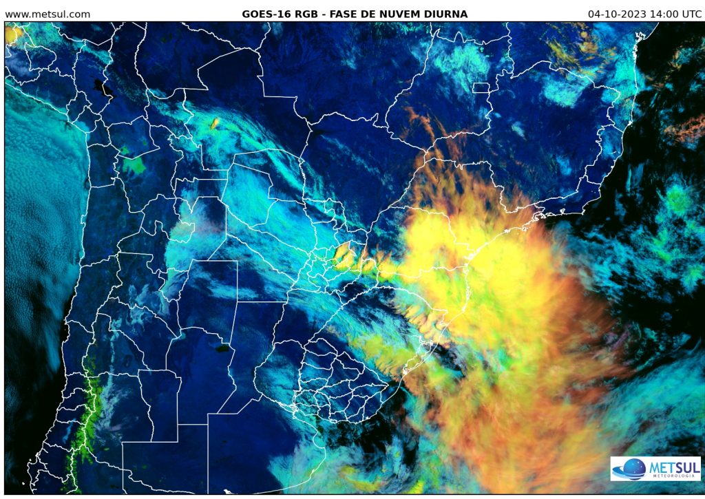 Chuva supera média do mês todo em horas em cidades do RS e SC