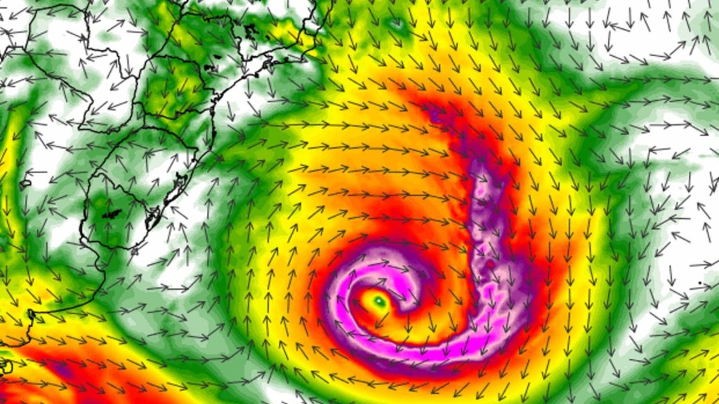 Ciclone grande se formará no Atlântico; veja os impactos no Brasil