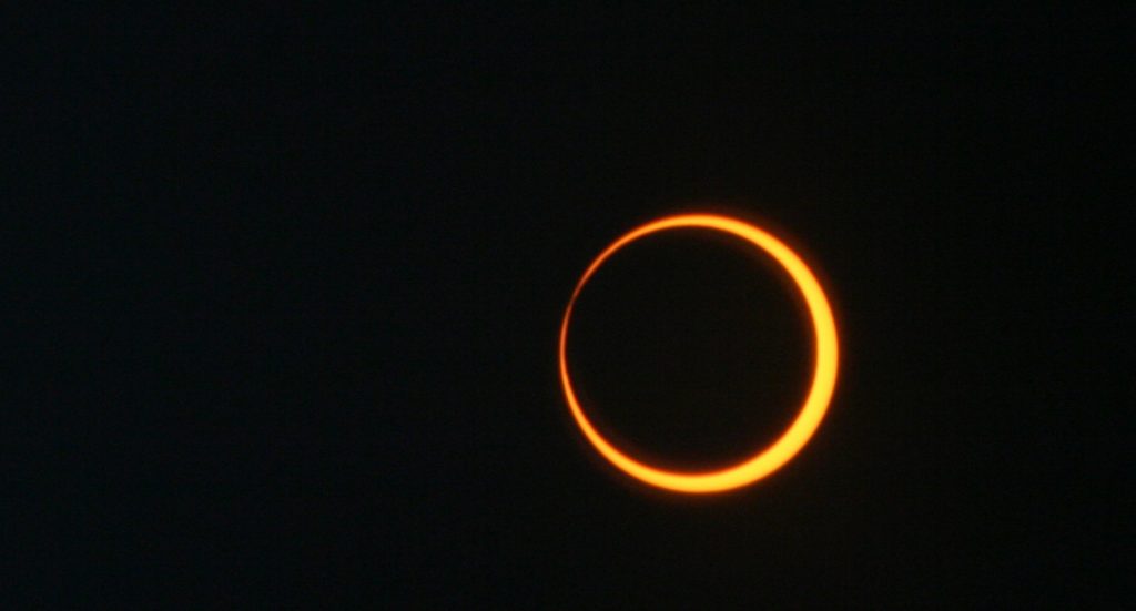 Veja a previsão de nuvens em todo o Brasil para a hora do eclipse