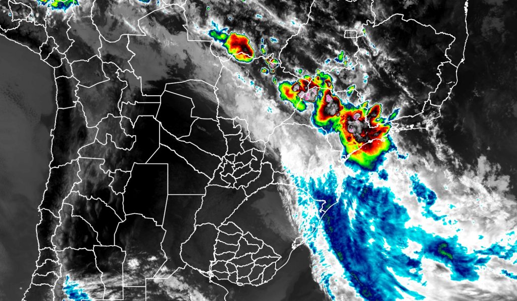 Frente fria leva chuva e temporais ao Centro-Oeste e Sudeste do Brasil