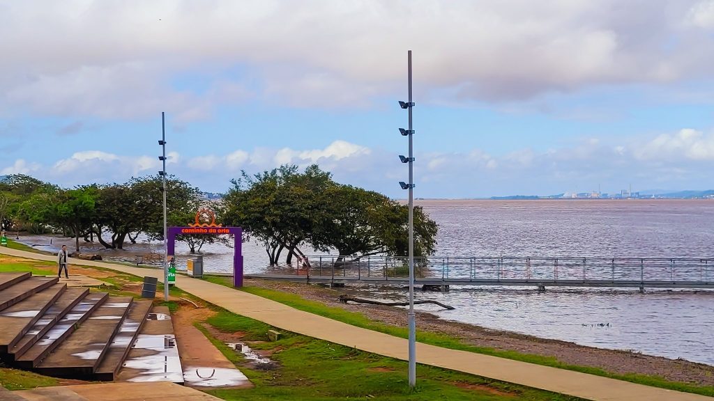 Guaíba sobe após recuar ao menor nível em um mês em Porto Alegre