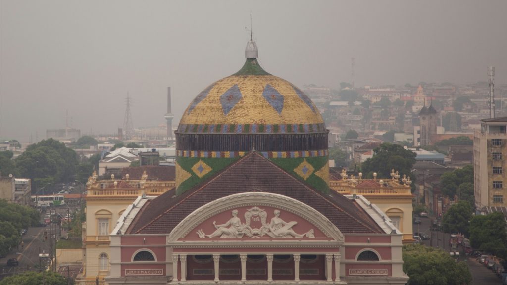 Pior outubro de fogo da história faz Manaus respirar ar insalubre