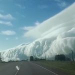 Impressionante nuvem causa espanto na fronteira do Uruguai e do Brasil